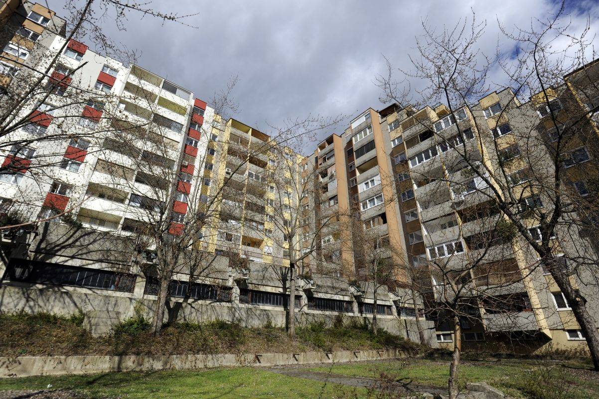 V Ljubljani kronično primanjkuje novih stanovanj za t. i. srednji razred, saj se večimoma gradijo luksuzne soseske. Foto: BoBo