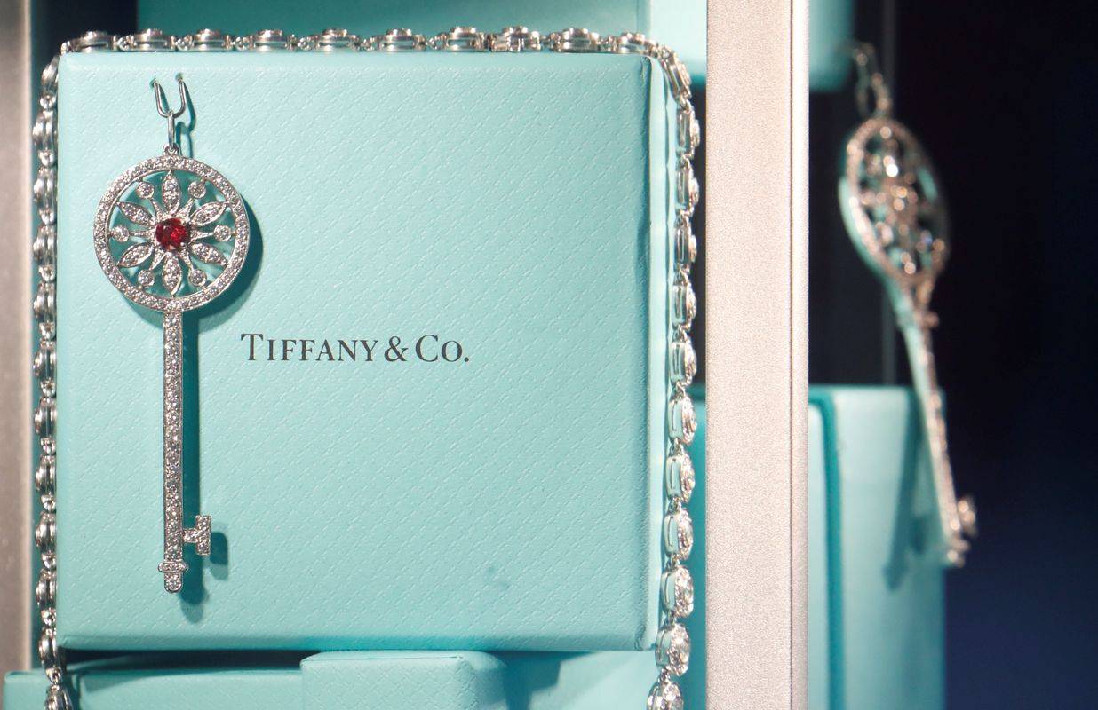 Prevzem Tiffanyja velja za najdražjega v že sicer dragi draguljarski panogi. Foto: Reuters