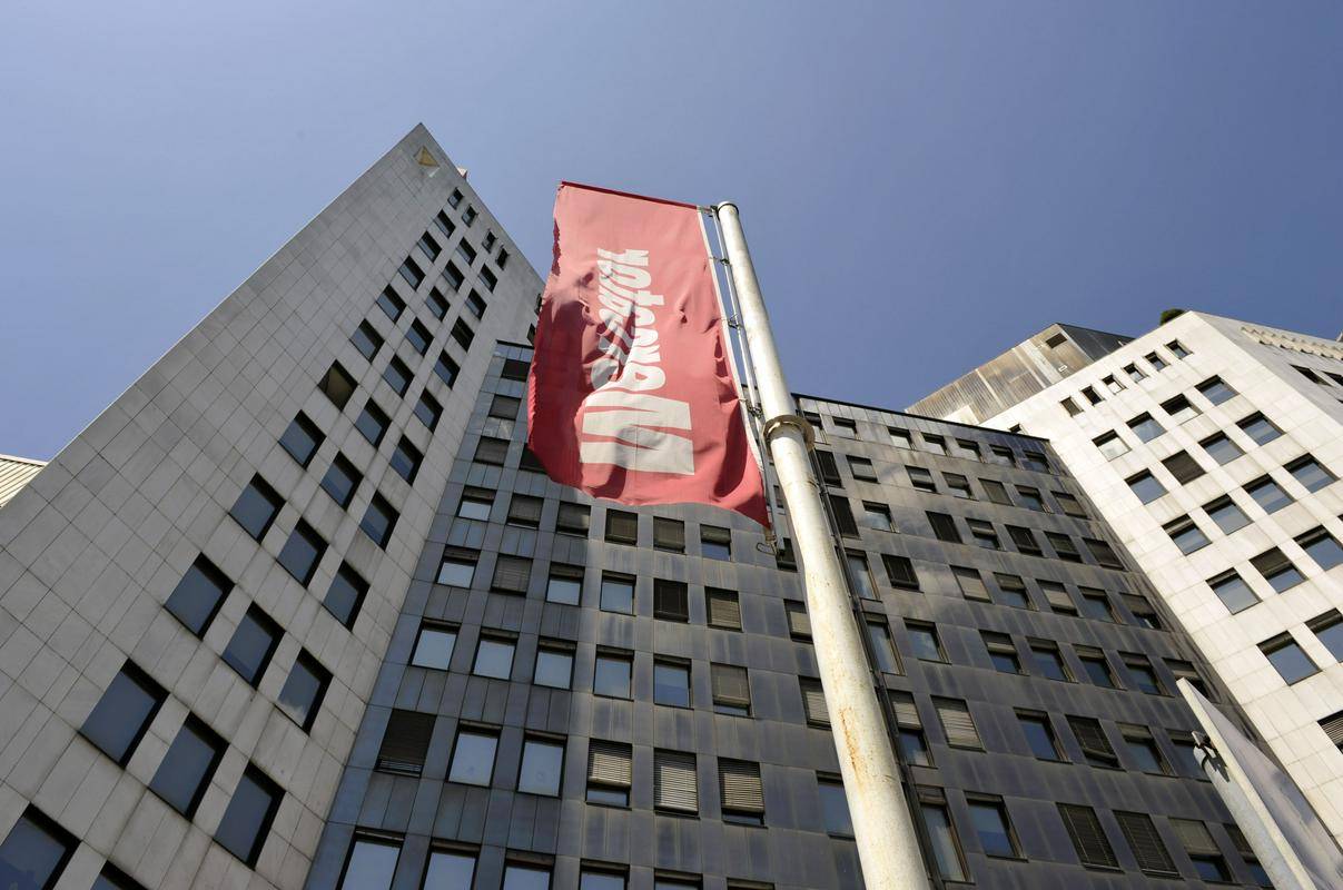 Madžarsko-ameriški sklad Indotek se zanima za nakup 44-odstotnega deleža banke Sberbank v skupini Fortenova, pod katero spada tudi Mercator. Foto: BoBo