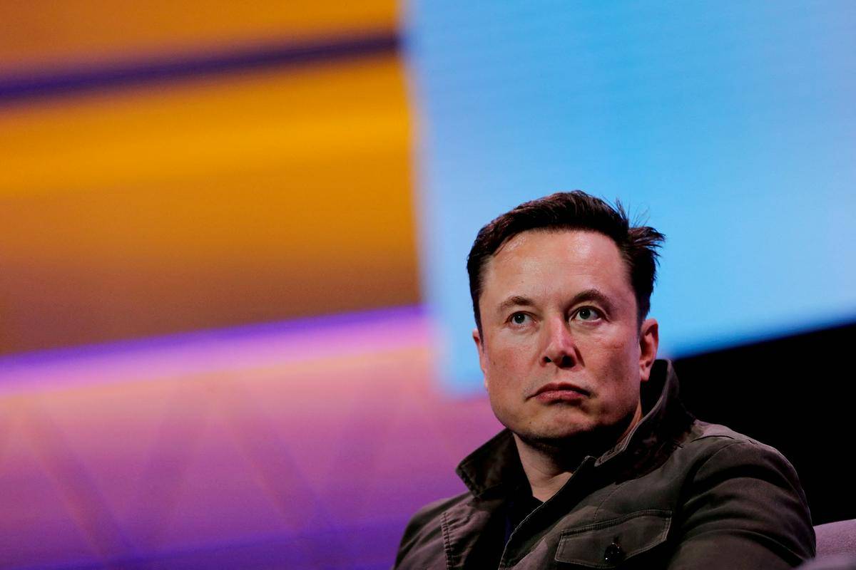Musk pričakuje, da bo Twitter postal dobičkonosno podjetje, zaradi česar po njegovih besedah uvaja nove plačljive storitve. Foto: Reuters