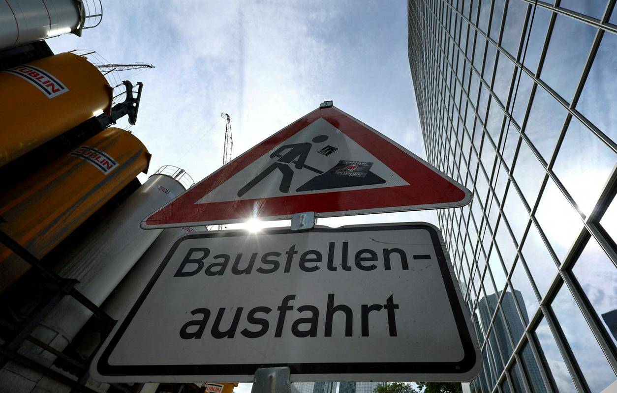 Nemško gospodarstvo ni dočakalo napovedane rasti, temveč se je nekoliko skrčilo. Foto: Reuters