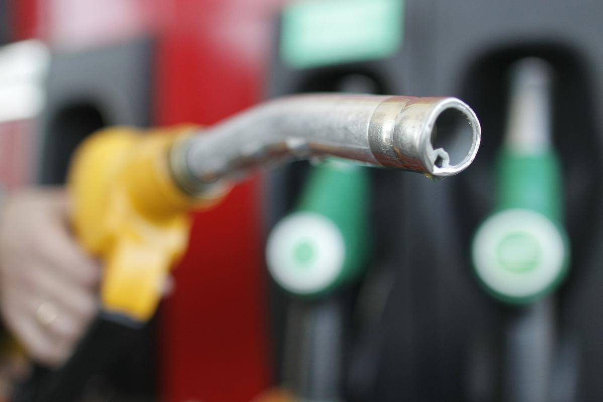 Cene pogonskih goriv se bodo znižale. Foto: EPA Cene pogonskih goriv se bodo znižale. Foto: EPA