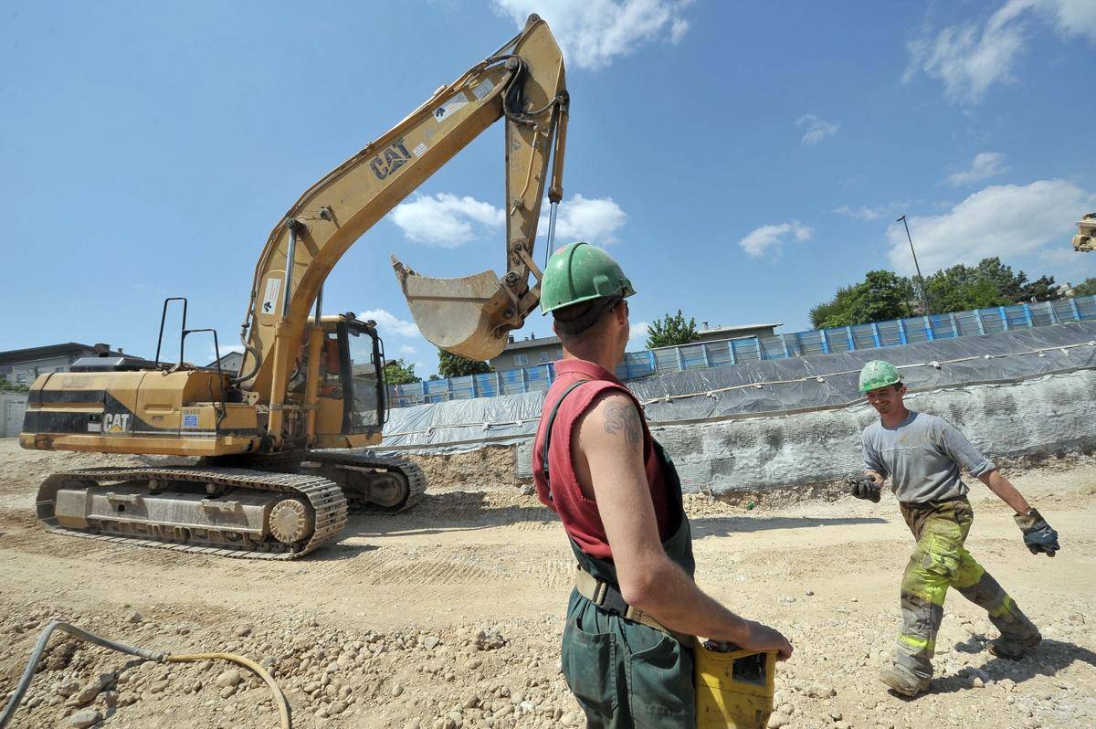 Največ kršitev so inšpektorji zaznali v gradbeni dejavnosti. Foto: BoBo