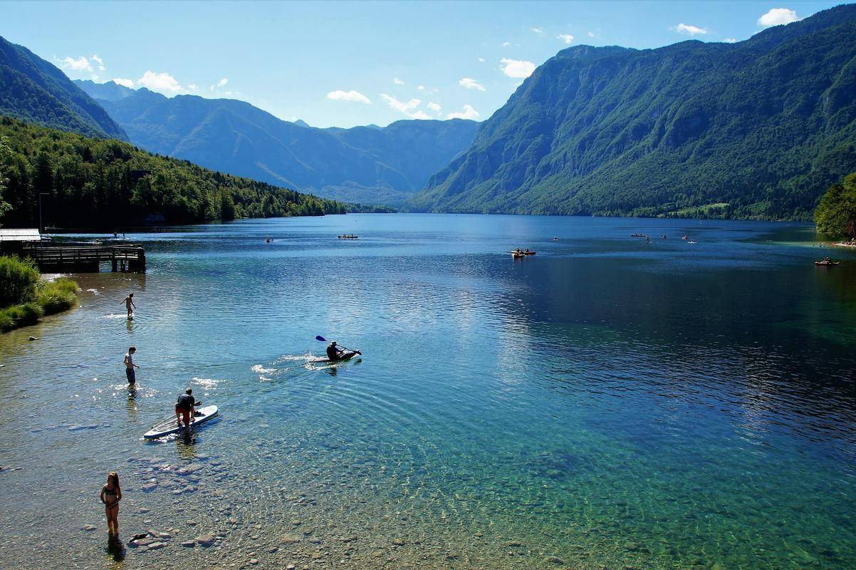 Poletno Bohinjsko jezero. Foto: Pixabay