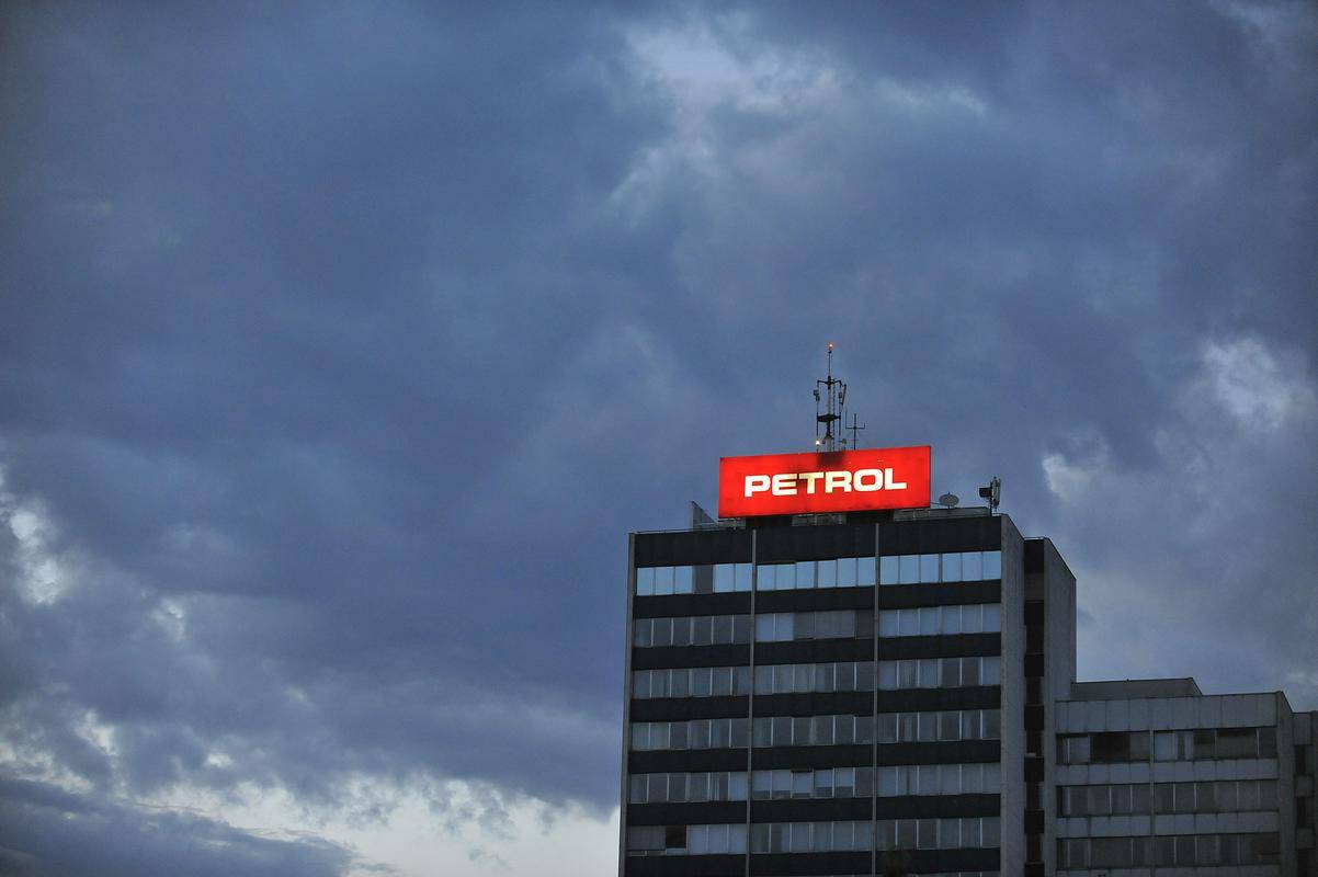 Sedež Petrola v Ljubljani. Foto: BoBo/Žiga Živulović ml.