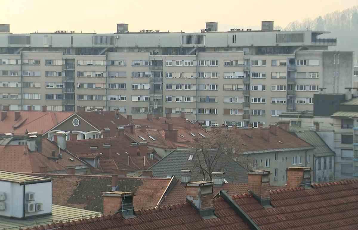 Ponudniki lahko ponudijo dokončana stanovanja, ki so primerna za bivanje. Foto: TV Slovenija/posnetek zaslona